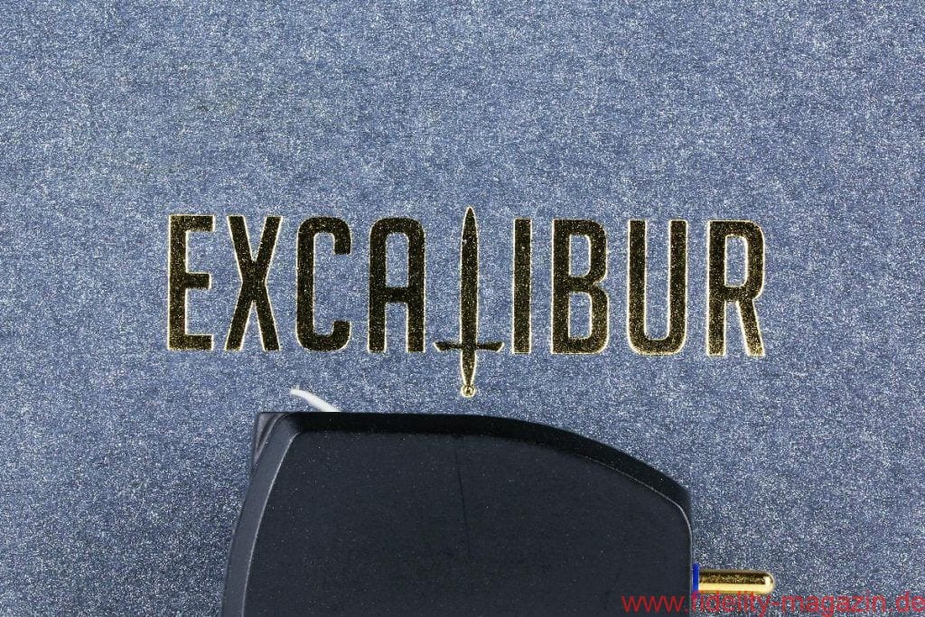 FIDELITY Award Winner 2018 Excalibur Black