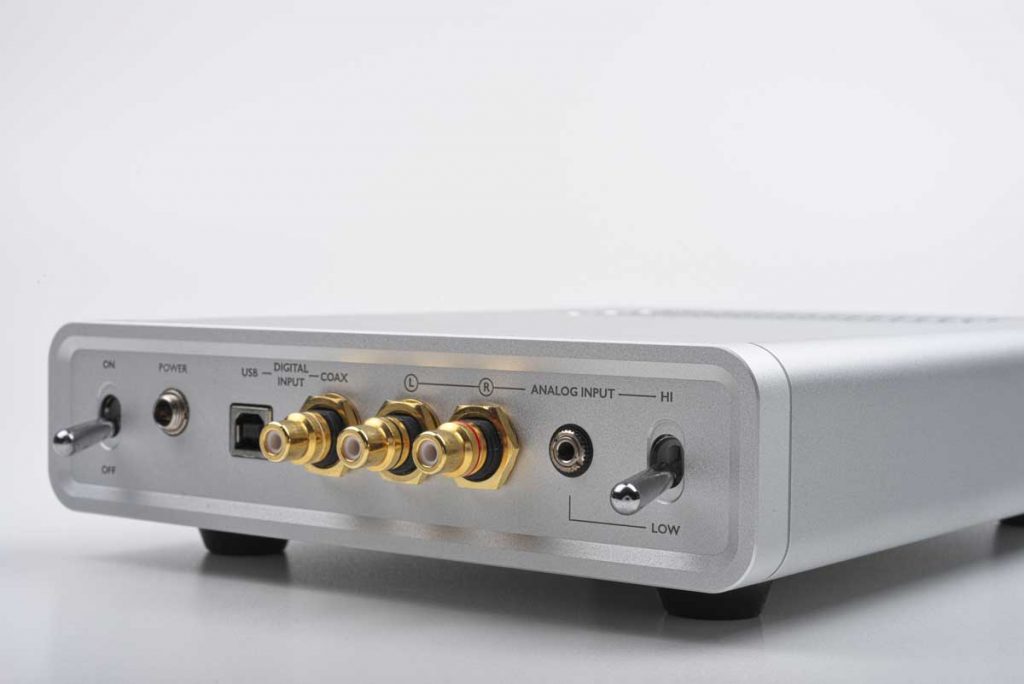 Warwick Acoustics Sonoma M1 - analoge und digitale Eingänge