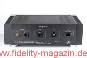 X-Odos Xo One Musikserver - Überschaubares Anschlussfeld: S/PDIF- und AES/EBU-Digitalausgänge, Netzwerk-Anschluss und USB 3.0-Schnittstelle
