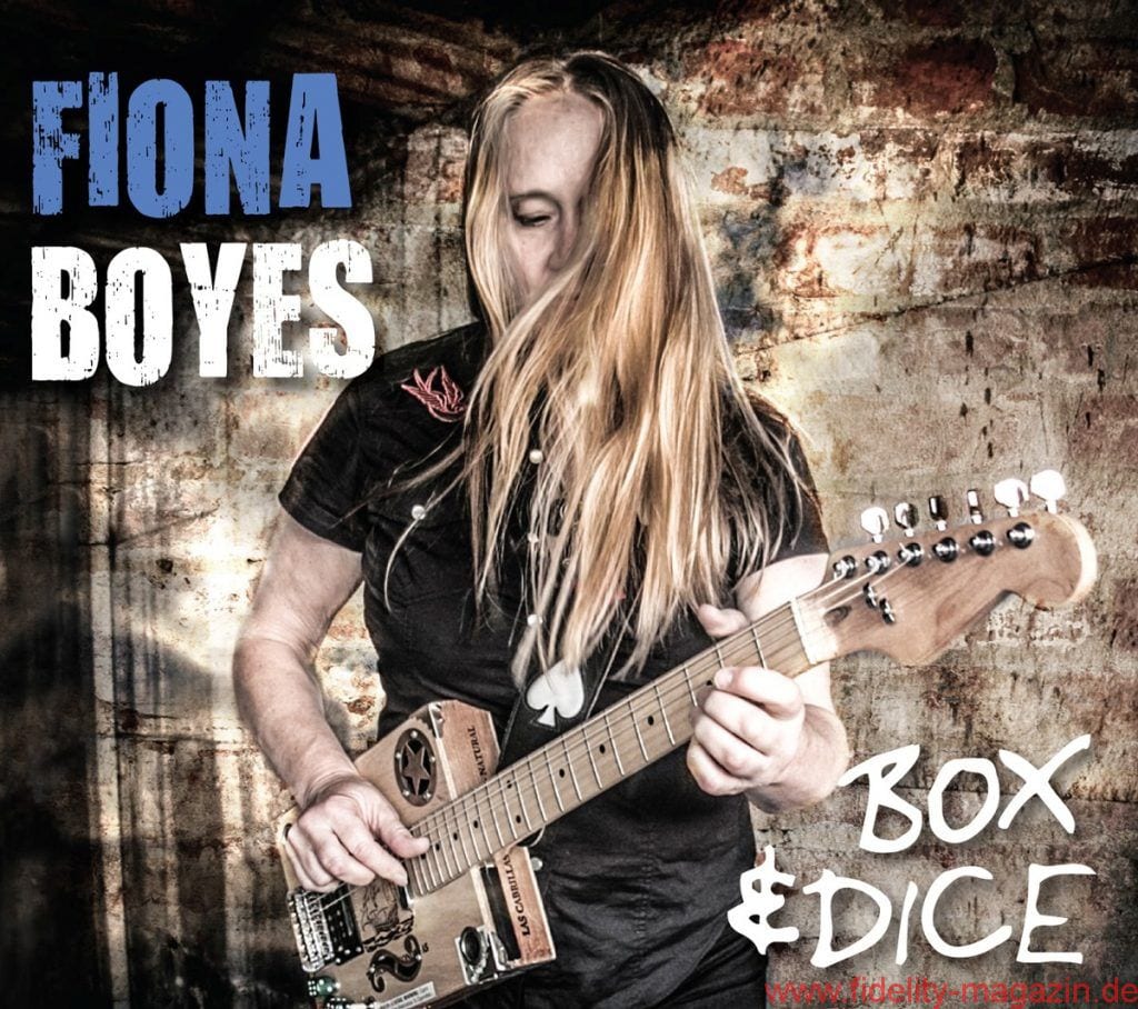 Fiona Boyes – Box & Dice