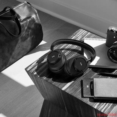 Leica und Master & Dynamic for 0.95, kabelloser Over-Ear Kopfhörer