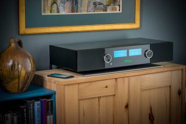McIntosh RS200 Wireless Loudspeaker System