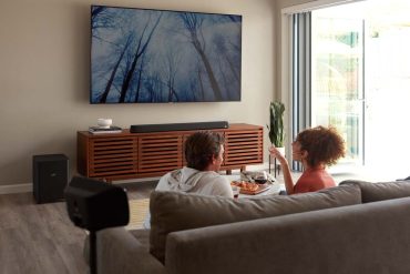 Polk Audio MagniFi Max AX SR Lifestyle 1