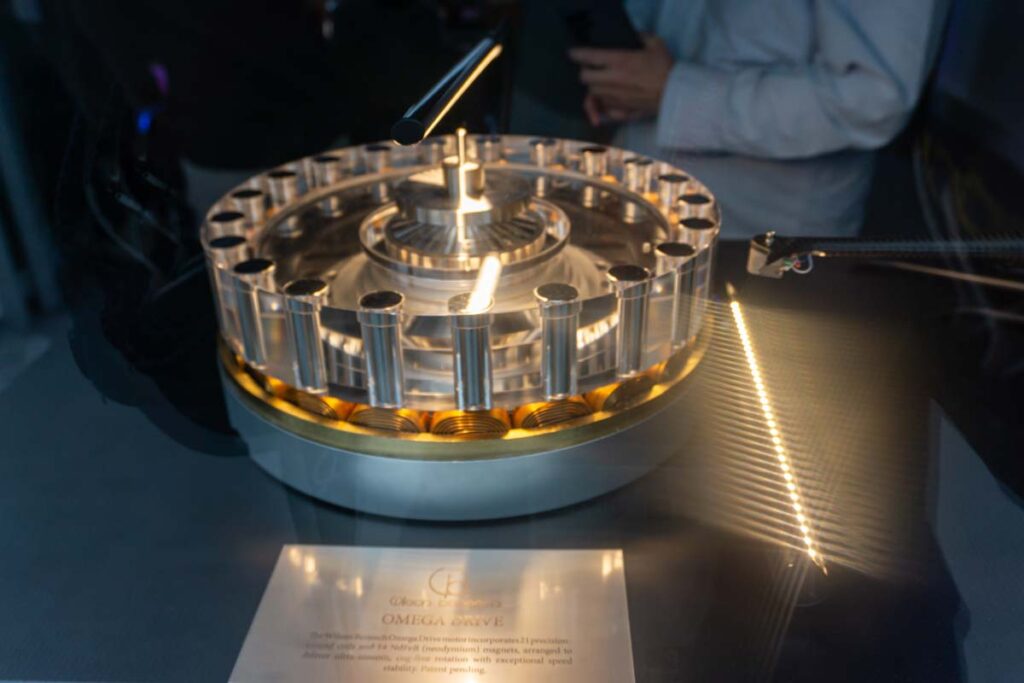 high-end-2025-analog-017