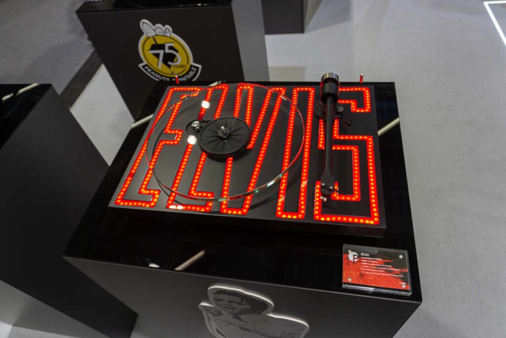 high-end-2025-analog-019