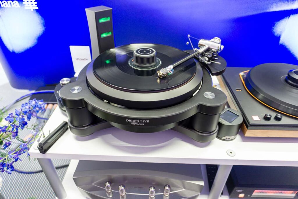 high-end-2025-analog-026