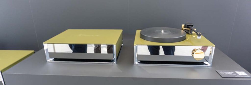 high-end-2025-analog-028