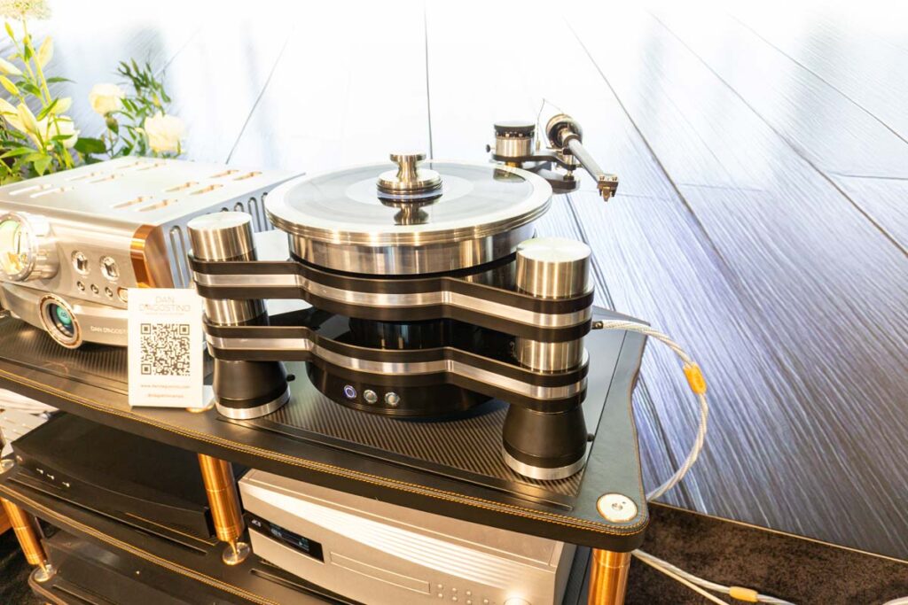 high-end-2025-analog-031