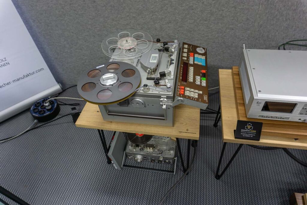 high-end-2025-analog-039