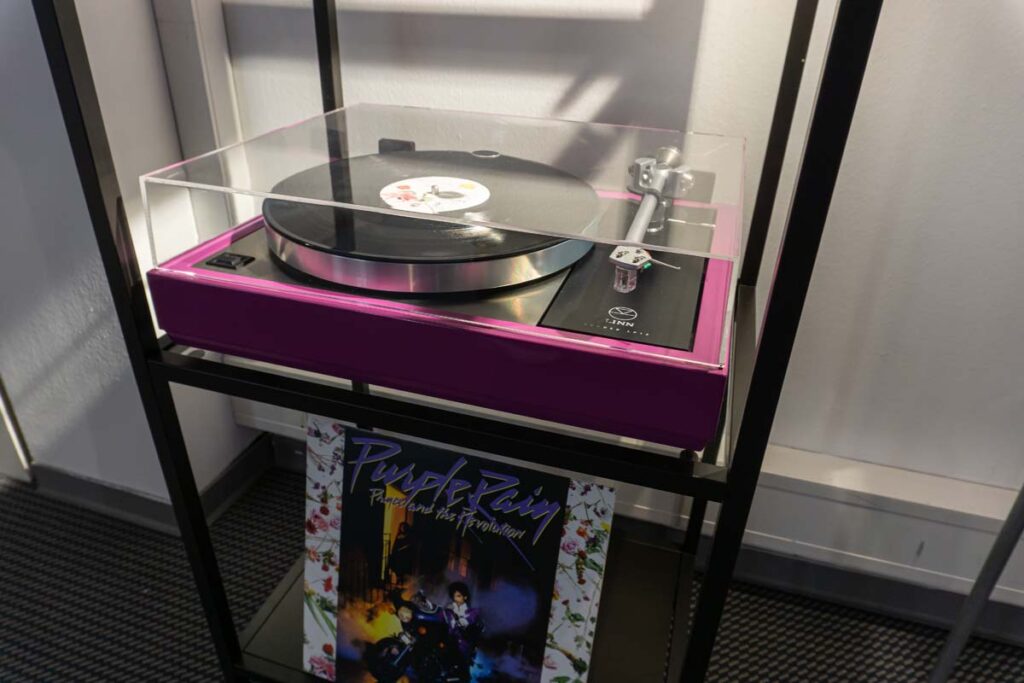 high-end-2025-analog-042