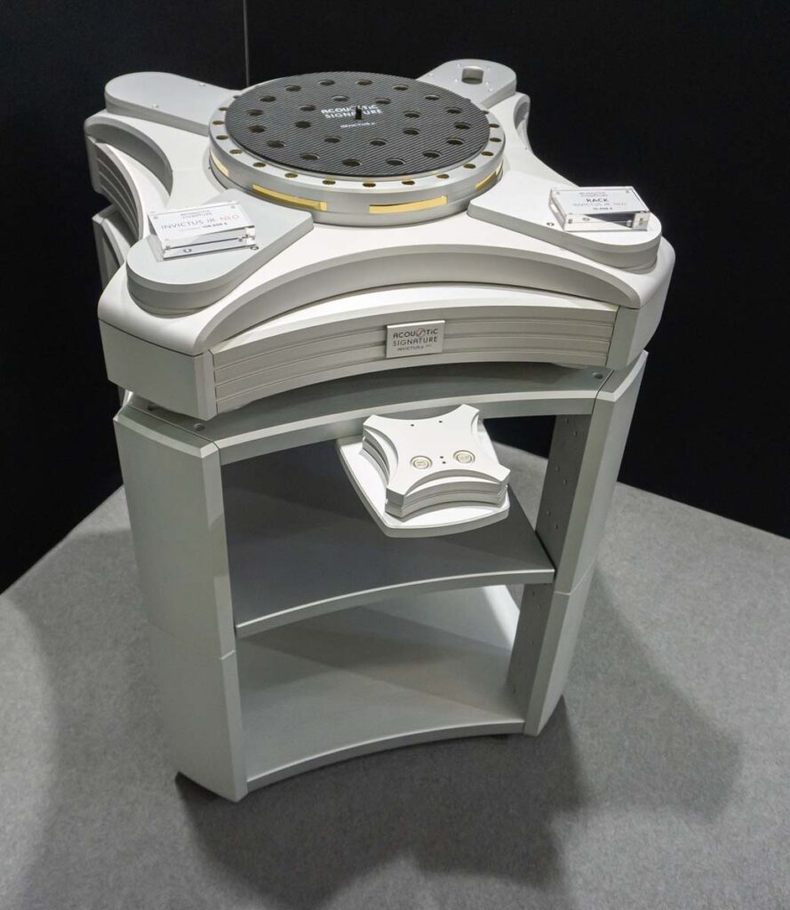 high-end-2025-analog-070