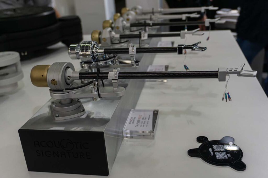 high-end-2025-analog-076