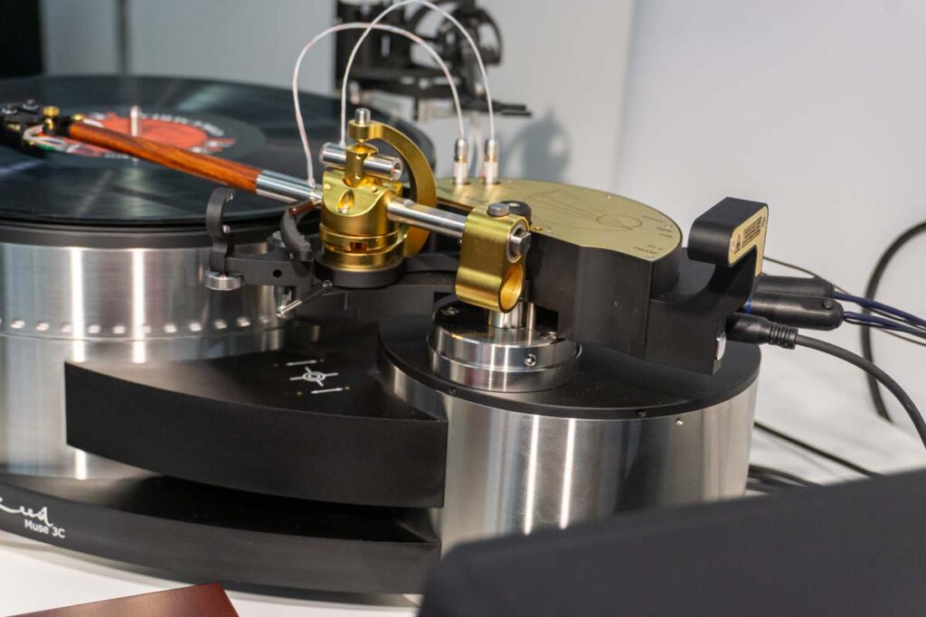 high-end-2025-analog-080