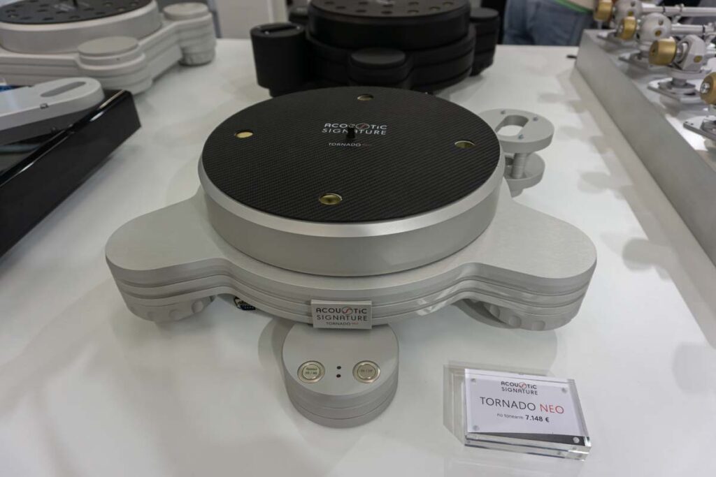 high-end-2025-analog-086