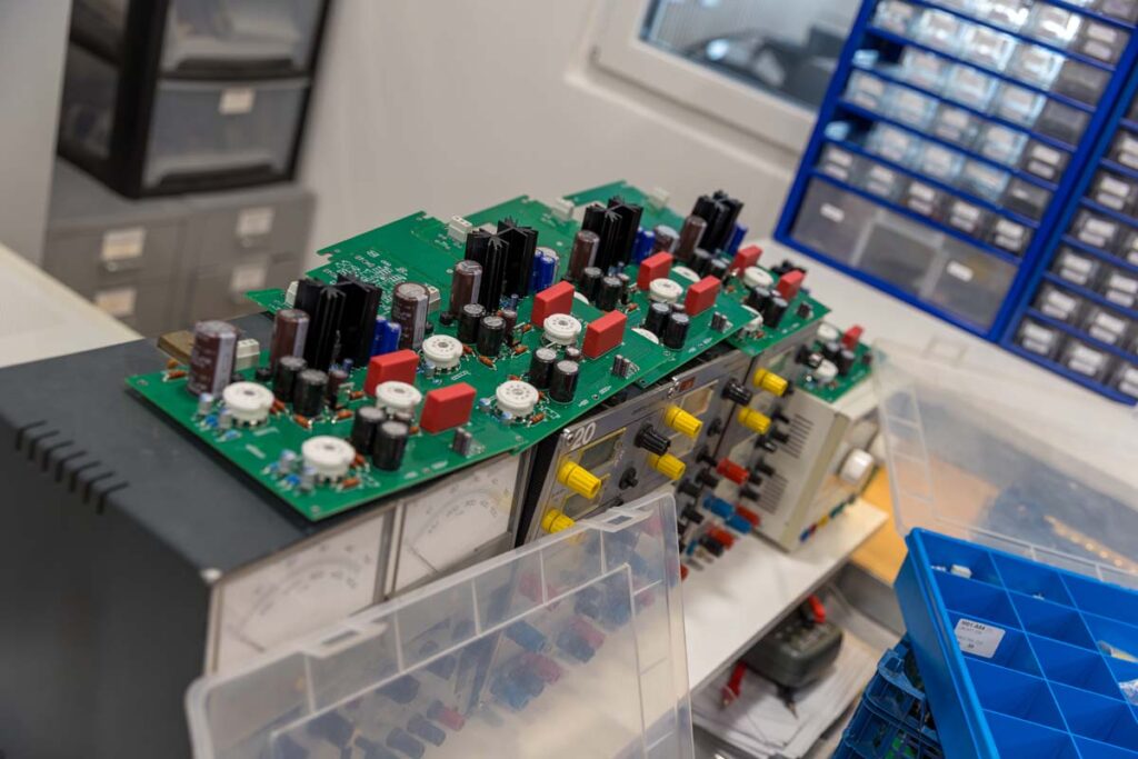 rk-lyric-audio-schluechtern-f79-14 rk-lyric-audio-schluechtern-f79-14