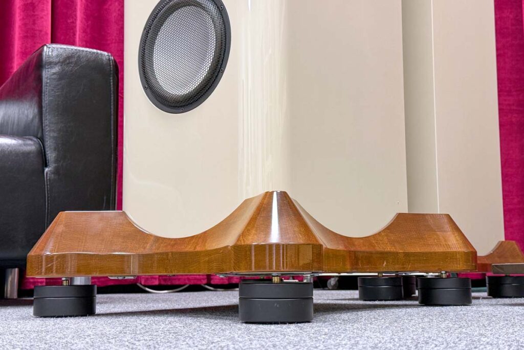 Admiravox AV 170 Standlautsprecher