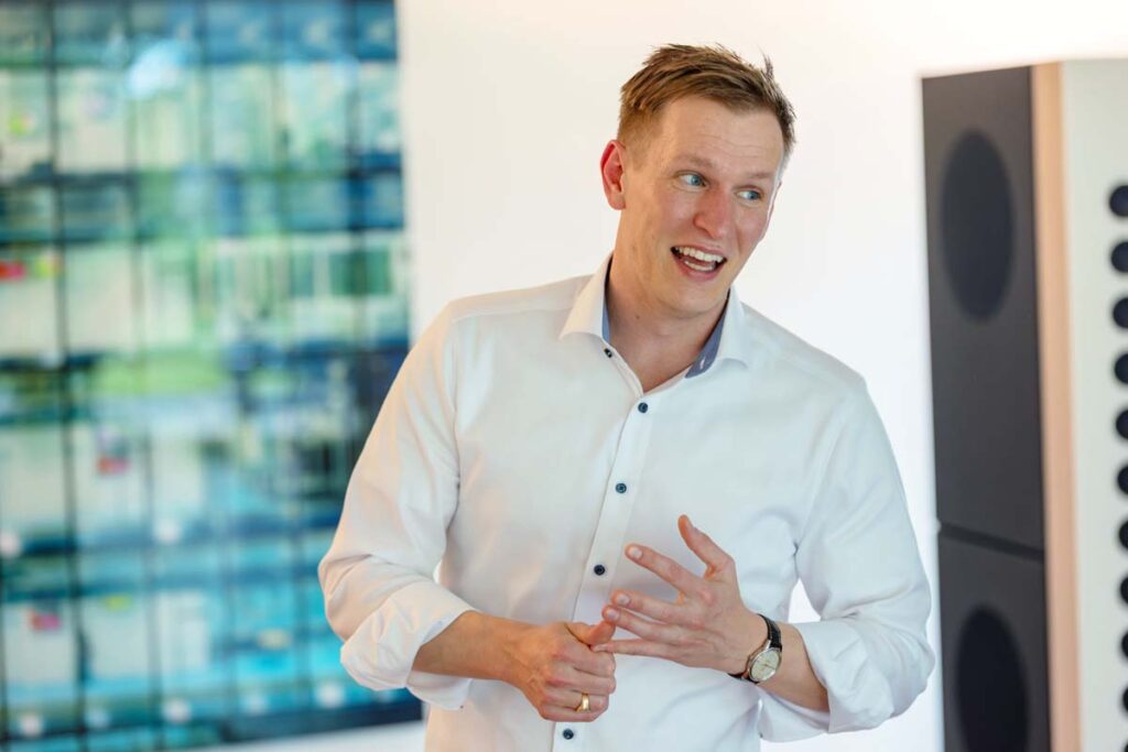 emm-labs-credo-firmenbesuch-01 emm-labs-credo-firmenbesuch-01