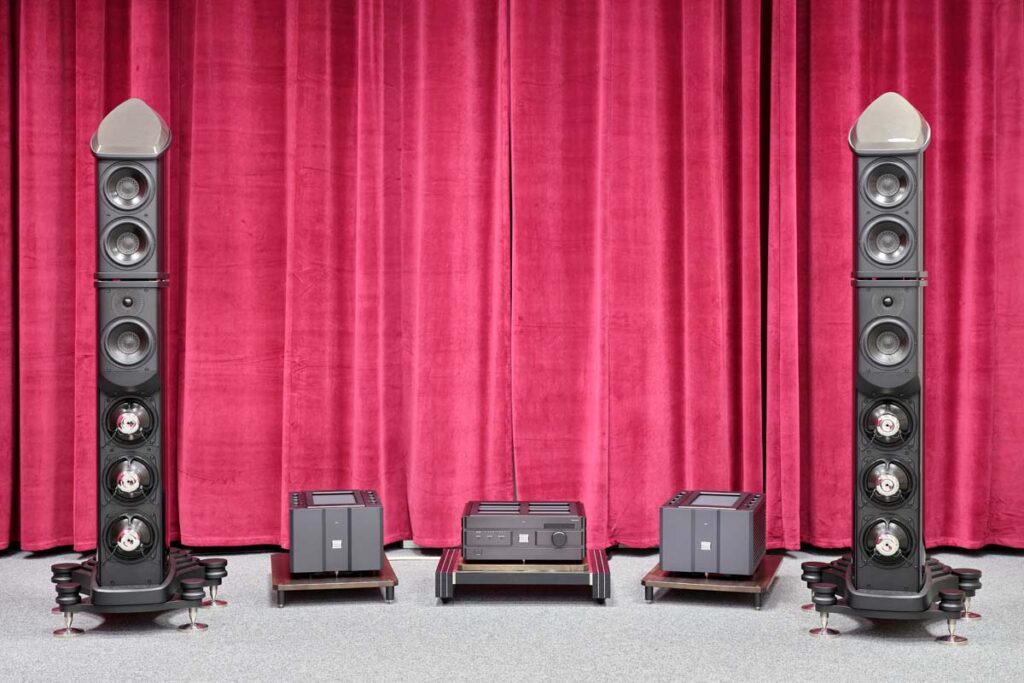 wilson-benesch-omnium-02