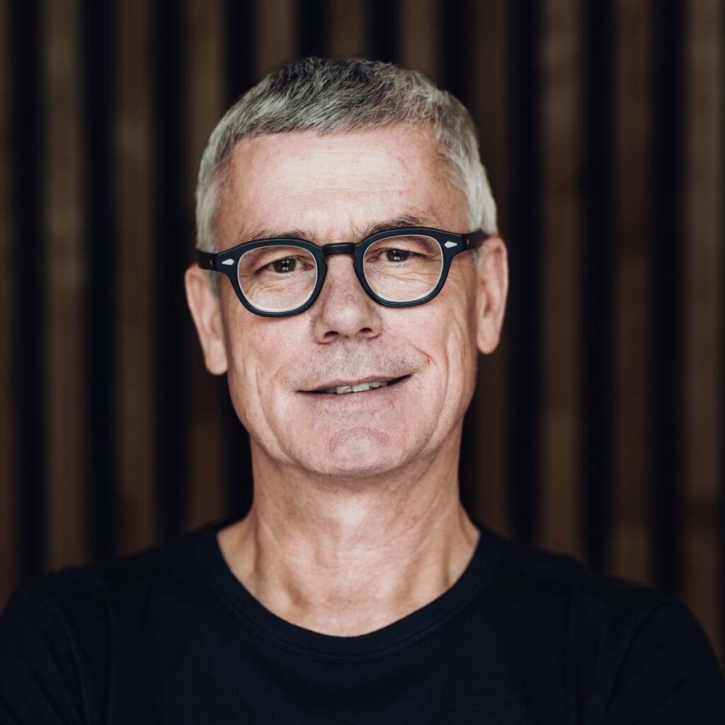 Auer Versura V4 Standlautsprecher