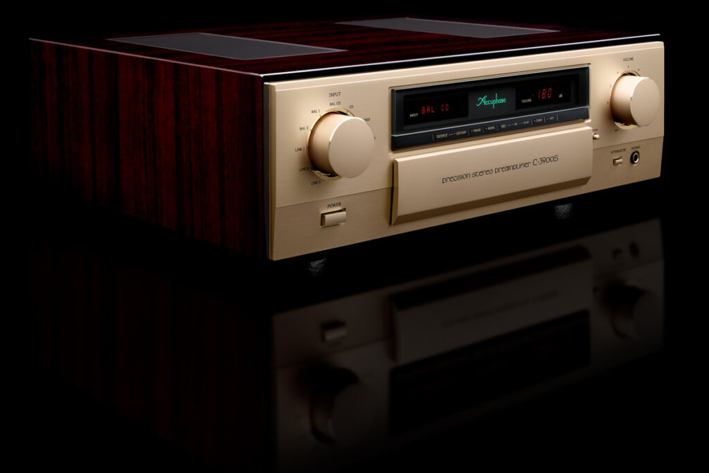 Accuphase C3900s