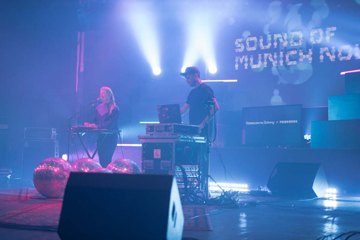 Her Tree im FIDELITY-Interview