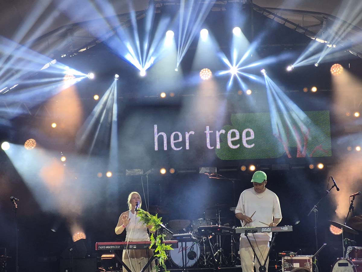Her Tree im FIDELITY-Interview