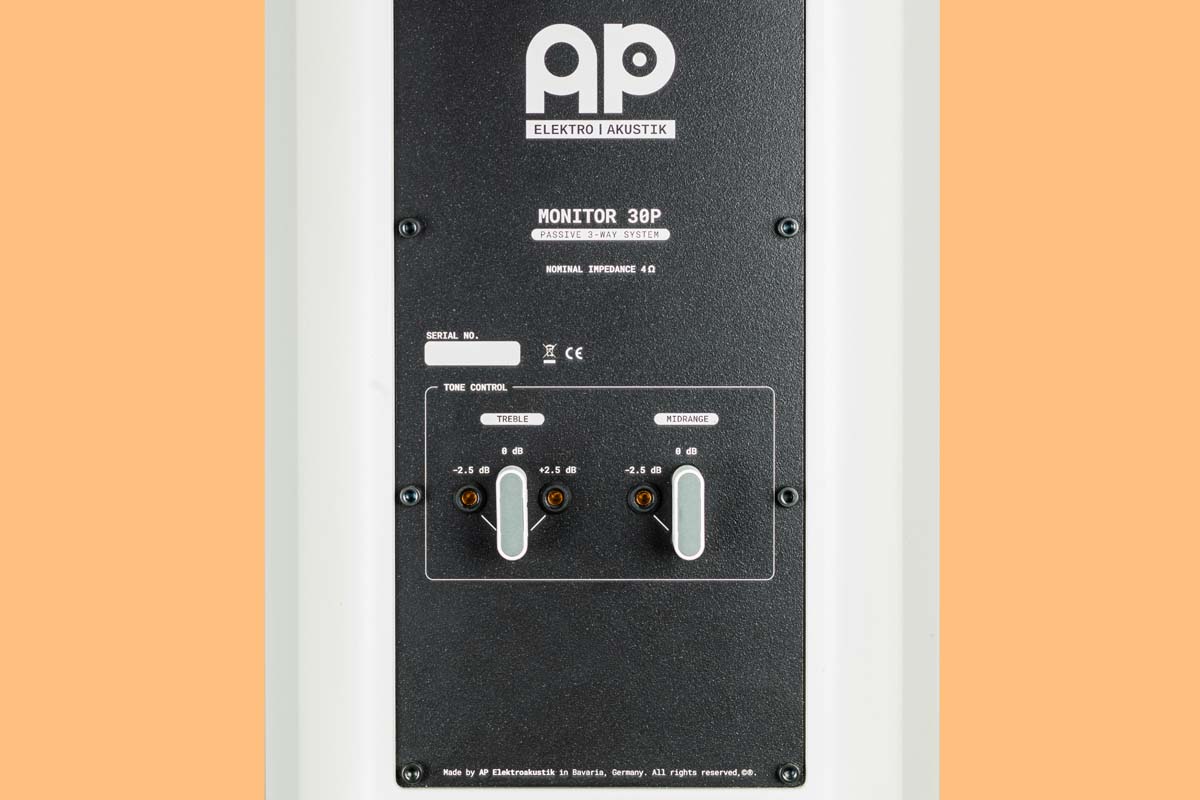 AP Elektroakustik Monitor 30P und Bassmodul 20A