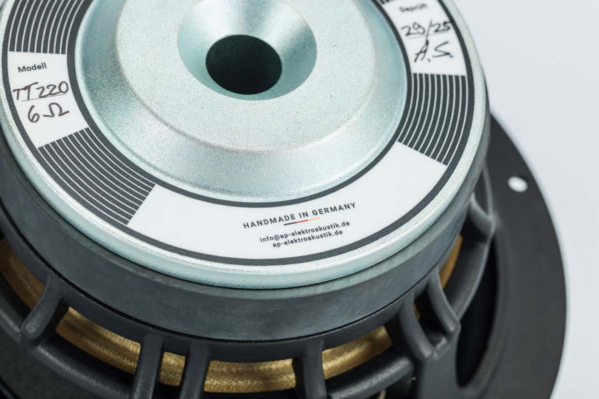 AP Elektroakustik Monitor 30P und Bassmodul 20A