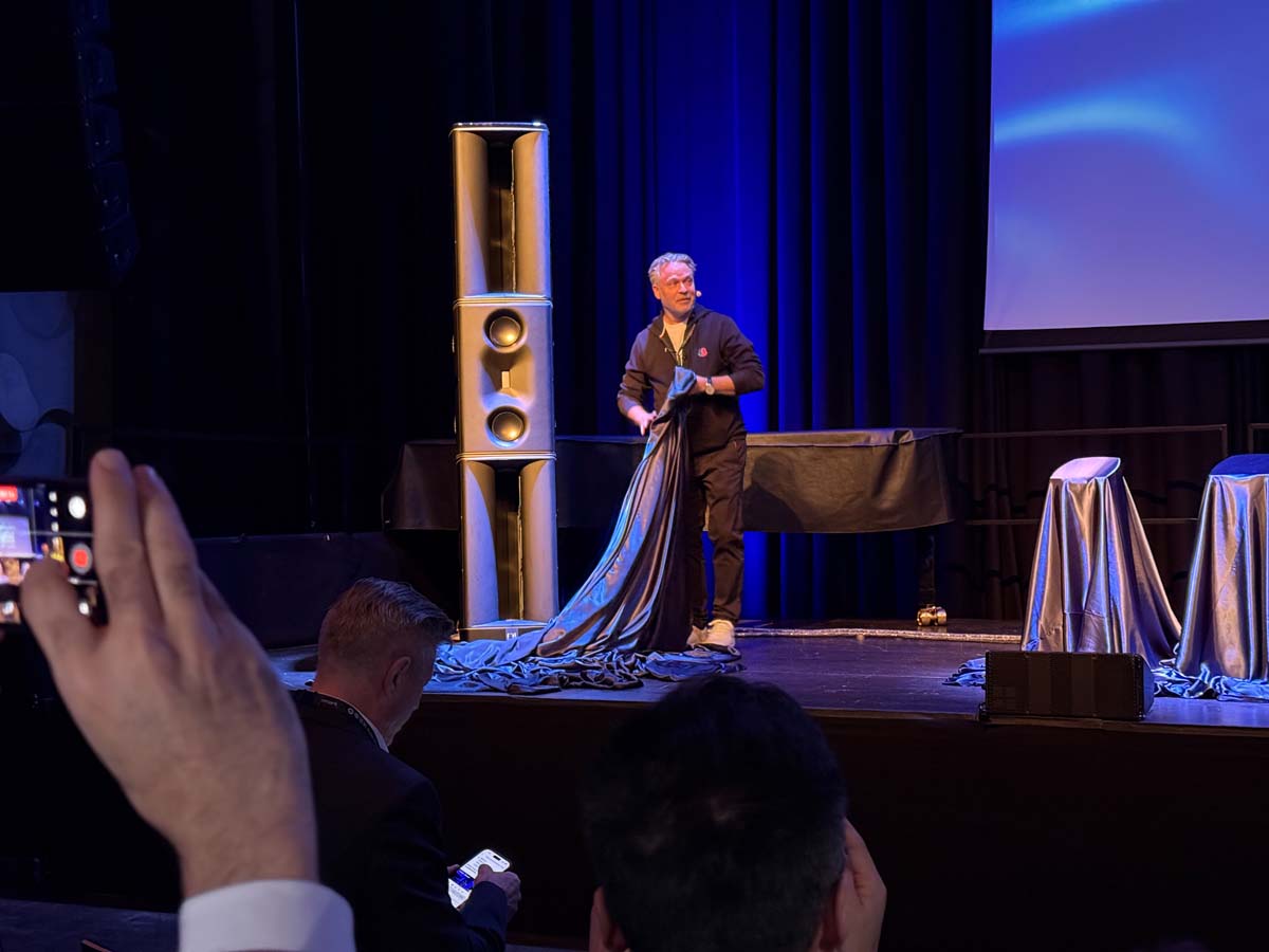 Präsentation Borresen M8 Gold Signature und Aavik M8 Monoblöcke