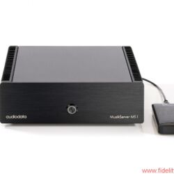 Audiodata in Who is Who in High Fidelity - Für die Ausstattung der Musikserver stehen den Kunden verschiedene Gehäusefrontplatten, Kabel, Festplatten und Softwarepakete zur Auswahl. Customers can choose from a variety of front panels, cables, hard drives and software packages to outfit their music servers.