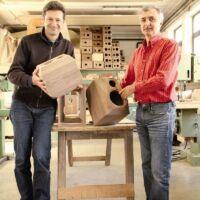 Diapason-Chef und -Chefschreiner: Alessandro Schiavi (li.)
und Loris Coppiello arbeiten seit 25 Jahren eng zusammen Diapason Firmenreportage