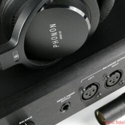 Bryston BHA-1 Phonon SBM-02 - Bryston und Phonon nehmen wahlweise auch über symmetrische Verbindungen Kontakt miteinander auf