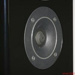 Canton Reference 7 K - Eine kleine Abdeckung vor der Hochtonkalotte bewirkt eine Linearisierung des Frequenzgangs