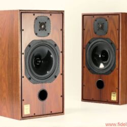Harbeth Compact 7ES plus HiFi auf dem Bauernhof Reference Stand 7 - Bleibt wertvoll: bewährte Harbeth-Bestückung inklusive hauseigenem „Radial”-Tiefmitteltöner