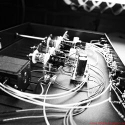 Valvet Röhrenvorstufe Soulshine und Class-A Monoblöcke A4