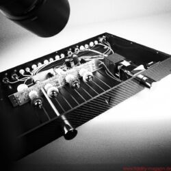 Valvet Röhrenvorstufe Soulshine und Class-A Monoblöcke A4