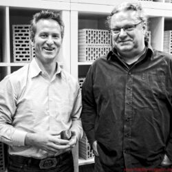 Audioquest Beetle - AudioQuest- Entwickler Steve Silberman und FIDELITY-Chefredakteur Cai Brockmann