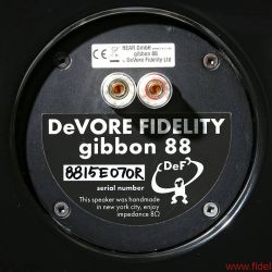 DeVore Fidelity Gibbon 88 - Schlichtheit ist Trumpf – das gilt natürlich auch für die guten Single-Wire-Terminals