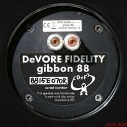 DeVore Fidelity Gibbon 88 - Schlichtheit ist Trumpf – das gilt natürlich auch für die guten Single-Wire-Terminals