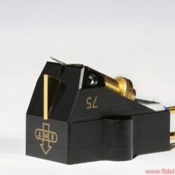 EMT JSD S75 - Diamant an Saphir im Borstäbchen: Im halboffenen Gehäuse aus eloxiertem Spezial- Aluminium steckt ein penibelst justiertes Präzisions-Ensemble mit Dauerläuferqualitäten