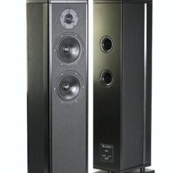 Rosso Fiorentino Elba - Schallwand und Flanken sind in feinstes Kalbsleder gewandet, das Terminal ist aus reinem Kupfer