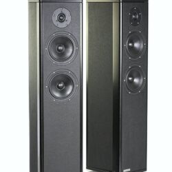 Rosso Fiorentino Elba - Schallwand und Flanken sind in feinstes Kalbsleder gewandet, das Terminal ist aus reinem Kupfer