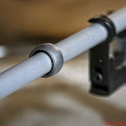 Thorens TP 92 OEM - Durch einen Ring wird das Alurohr gezielt bedämpft