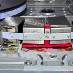 Die Geheimnisse der Tonbandmaschine, Teil 2 - Wirkt als „Anti-Brumm“ auch ohne Rezept: die „Brummklappe“