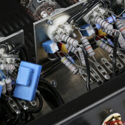 Croft RIAA Phono R - Croft’sche Markenzeichen: eng unmittelbar an den Röhrenfassungen verlötete Bauteile und große Lötösen