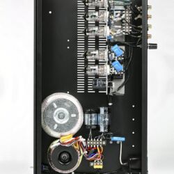 Croft RIAA Phono R - Croft’sche Markenzeichen: eng unmittelbar an den Röhrenfassungen verlötete Bauteile und große Lötösen
