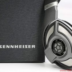 Sennheiser HD-700