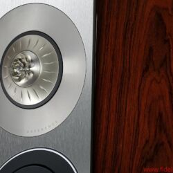 KEF Reference 1 - Uni-Q-Koax à la Blade