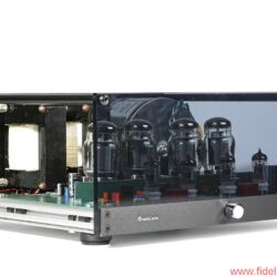 Musica Nova Phoenix 2.2 und Pegasus 50/50 -50 Watt pro Kanal in einem Ultralinear-Konzept mit großem Schaufenster: Stereoendstufe Pegasus 50/50