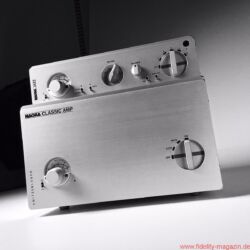 Nagra Jazz und Nagra Classic Amp - Erst kürzlich hat die Vorstufe Jazz mit dem Classic Amp eine kongeniale Stereoendstufe als neuen Spielpartner bekommen. Während im Pre drei Doppeltrioden glühen, basiert der zum Monoblock brückbare Classic Amp auf Halbleitern – dort glüht nur die Leidenschaft.